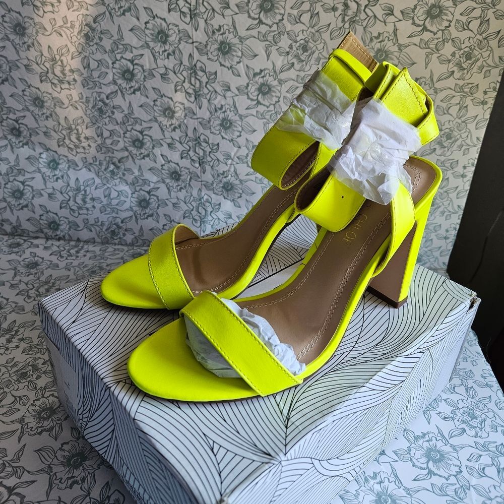 NIB Chase & Chloe Aita Ankle Strap Sandal | 7